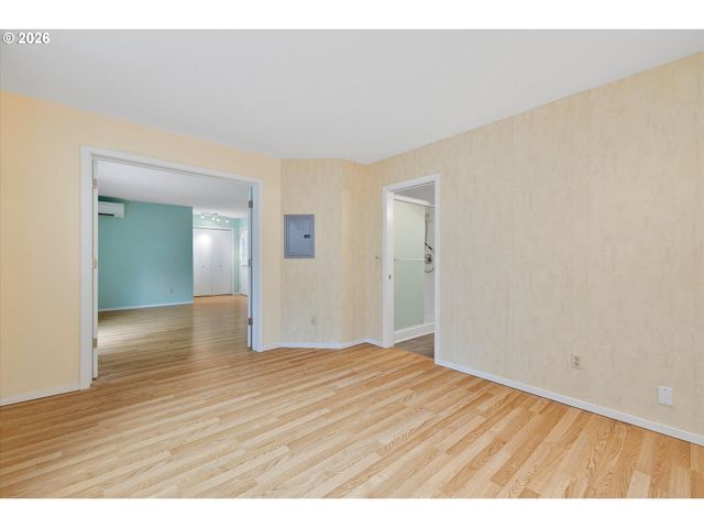 2795 Nw UPSHUR St A, Portland, OR 97210