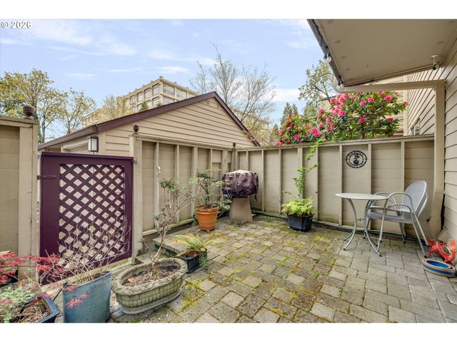 2795 Nw UPSHUR St A, Portland, OR 97210