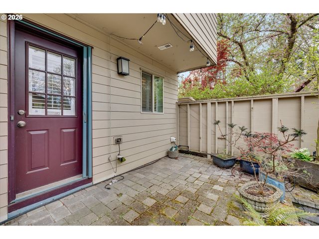 2795 Nw UPSHUR St A, Portland, OR 97210