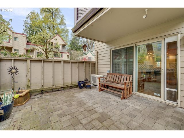 2795 Nw UPSHUR St A, Portland, OR 97210