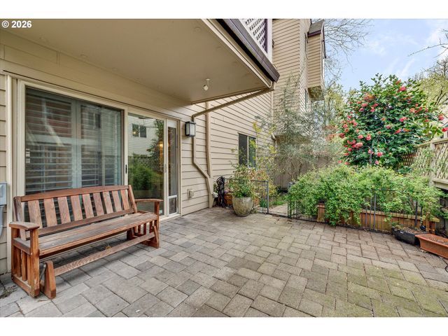 2795 Nw UPSHUR St A, Portland, OR 97210