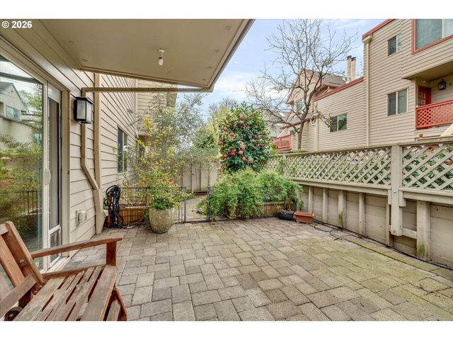 2795 Nw UPSHUR St A, Portland, OR 97210