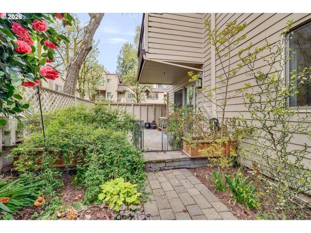 2795 Nw UPSHUR St A, Portland, OR 97210