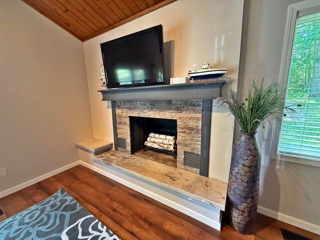 11310 E Royal Road, Morton Twp, MI 49346