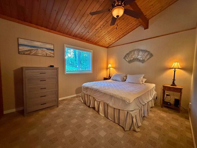 11310 E Royal Road, Morton Twp, MI 49346