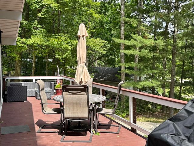 11310 E Royal Road, Morton Twp, MI 49346