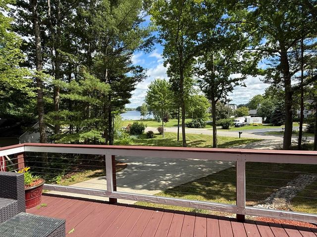 11310 E Royal Road, Morton Twp, MI 49346