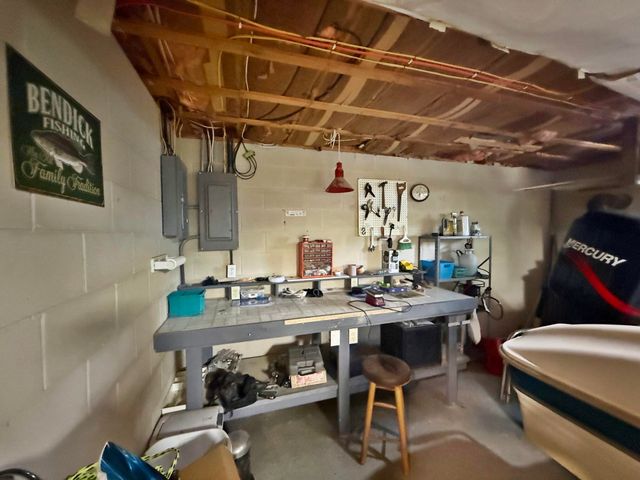 11310 E Royal Road, Morton Twp, MI 49346