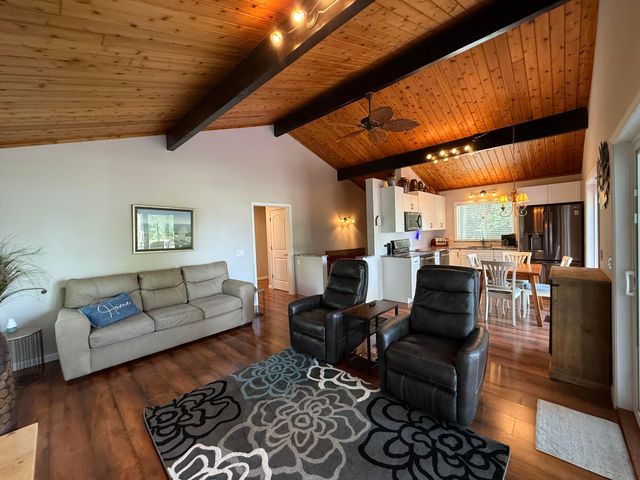 11310 E Royal Road, Morton Twp, MI 49346