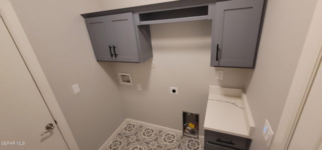 909 Cobalt Avenue, Santa Teresa, NM 88008