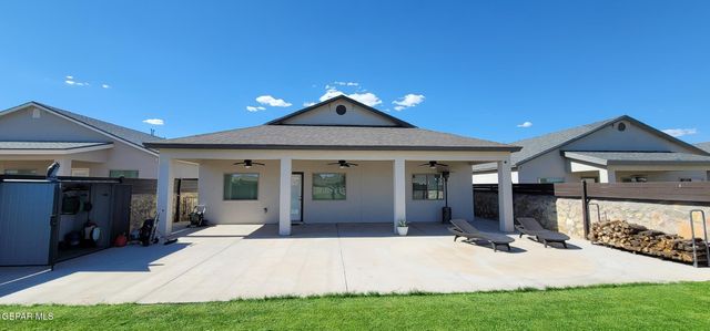 909 Cobalt Avenue, Santa Teresa, NM 88008