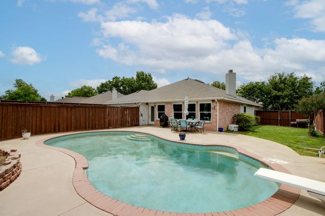 1217 Shady Elm Lane, Lewisville, TX 75067