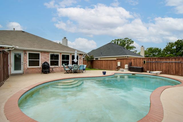 1217 Shady Elm Lane, Lewisville, TX 75067