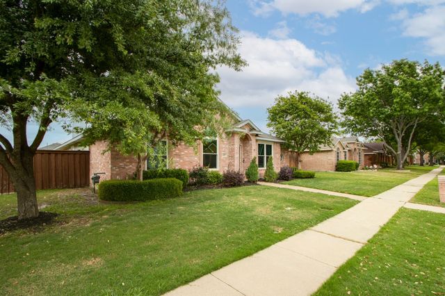 1217 Shady Elm Lane, Lewisville, TX 75067