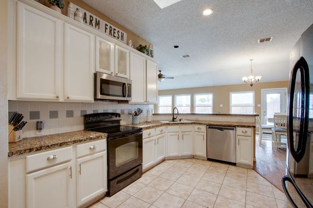 1217 Shady Elm Lane, Lewisville, TX 75067