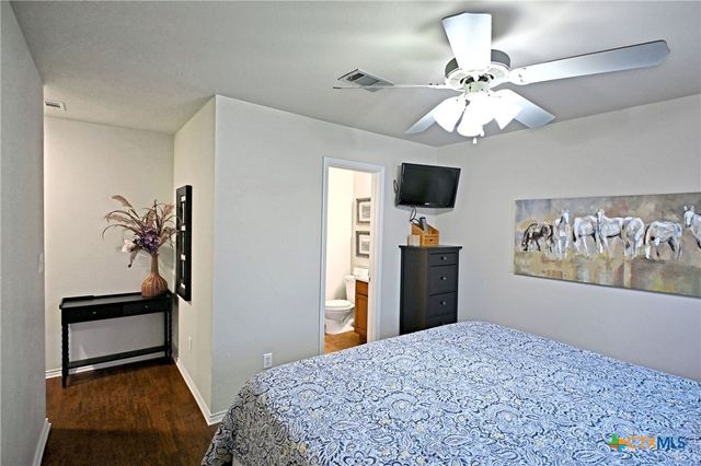 730 E Mather Street J-301, New Braunfels, TX 78130