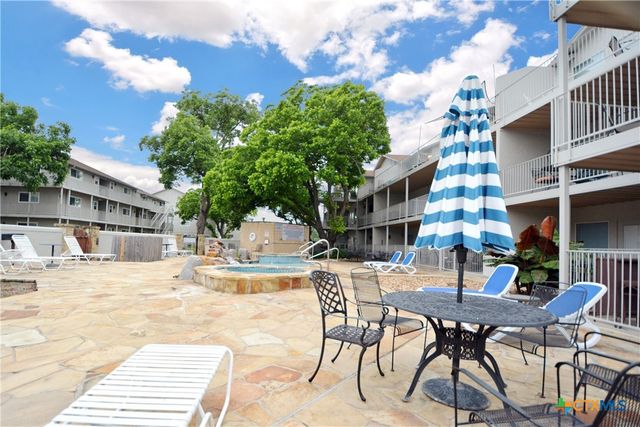 730 E Mather Street J-301, New Braunfels, TX 78130