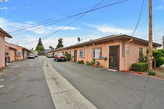 21806 Meekland Ave, Hayward, CA 94541