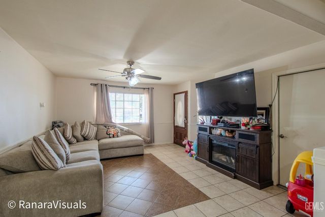 501 Buckley Avenue, Bakersfield, CA 93307