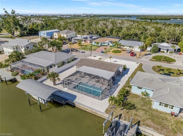 250 Donora BLVD, Fort Myers Beach, FL 33931