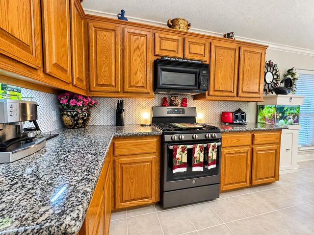 11818 Old Spanish Trail, Santa Fe, TX 77510