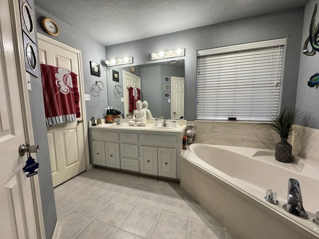 11818 Old Spanish Trail, Santa Fe, TX 77510