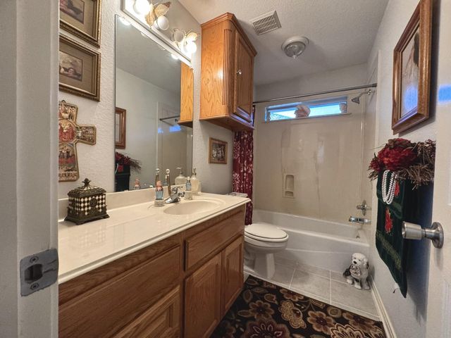 11818 Old Spanish Trail, Santa Fe, TX 77510