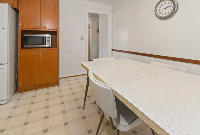 1103 Five Mile Line Road, Webster, NY 14580