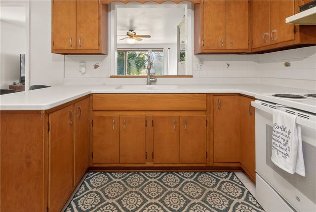 1103 Five Mile Line Road, Webster, NY 14580