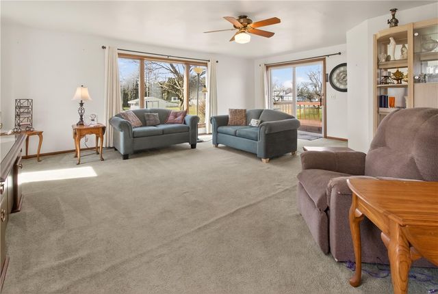 1103 Five Mile Line Road, Webster, NY 14580