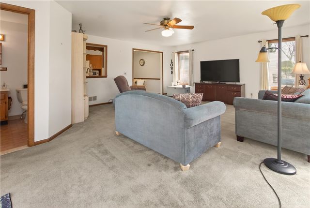 1103 Five Mile Line Road, Webster, NY 14580