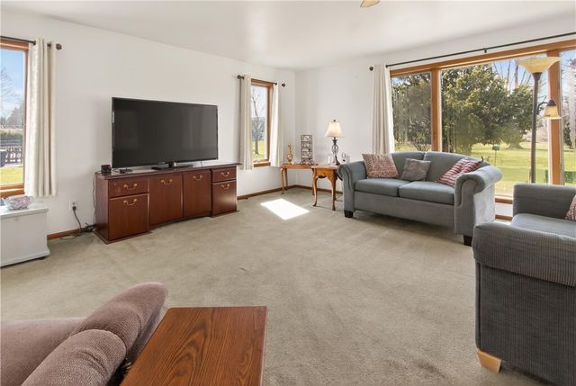 1103 Five Mile Line Road, Webster, NY 14580