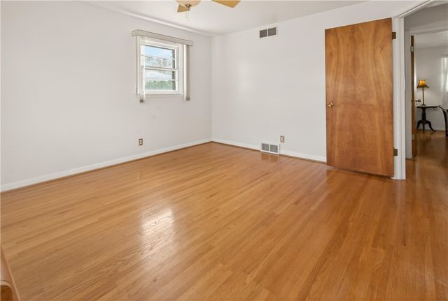 1103 Five Mile Line Road, Webster, NY 14580