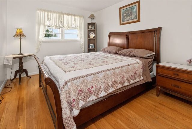 1103 Five Mile Line Road, Webster, NY 14580