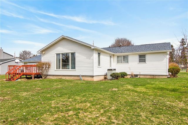 1103 Five Mile Line Road, Webster, NY 14580