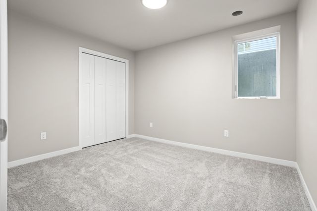 1613 5th Avenue S, Fargo, ND 58103