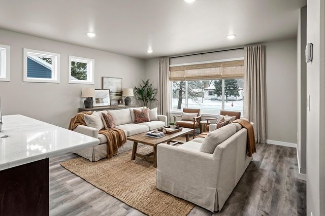 1613 5th Avenue S, Fargo, ND 58103