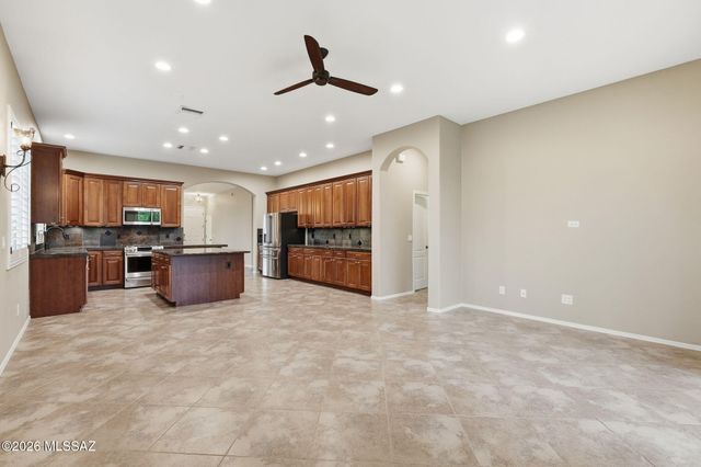 1230 W Lyle Lane, Oro Valley, AZ 85755