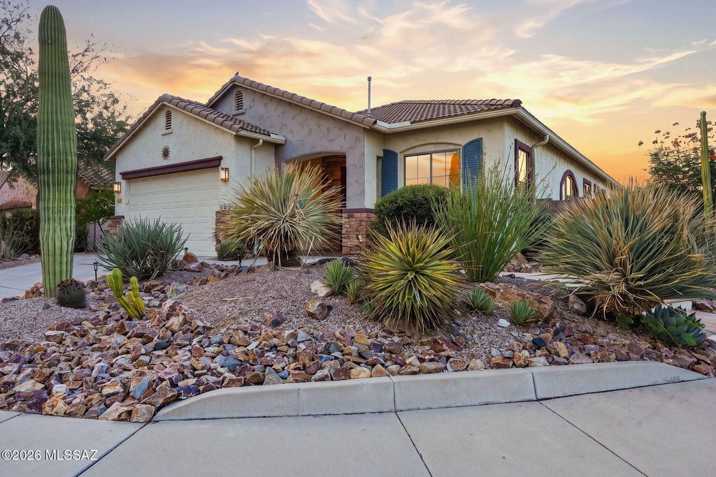 1230 W Lyle Lane, Oro Valley, AZ 85755