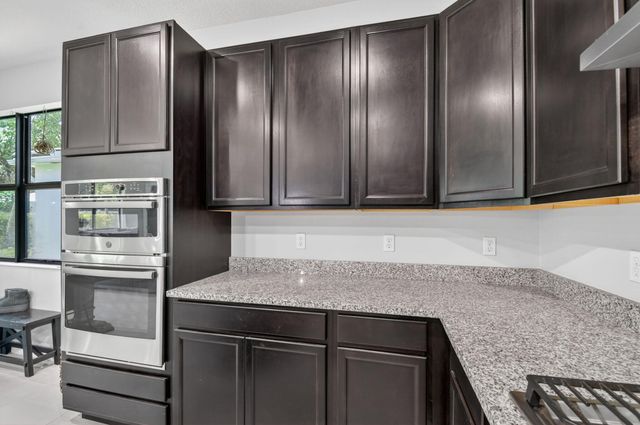 7174 Villamar Way, Lake Worth, FL 33463
