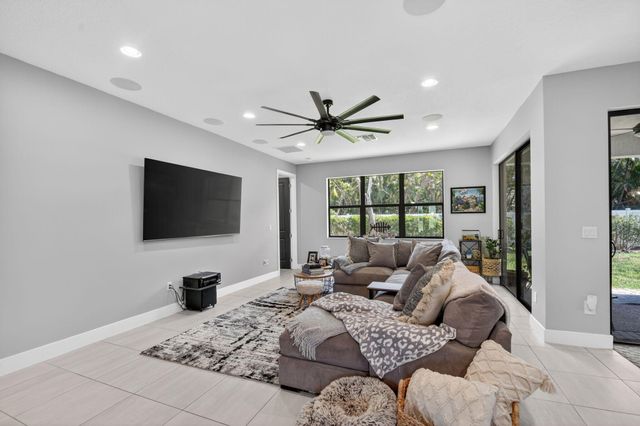 7174 Villamar Way, Lake Worth, FL 33463