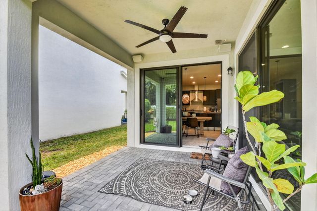 7174 Villamar Way, Lake Worth, FL 33463