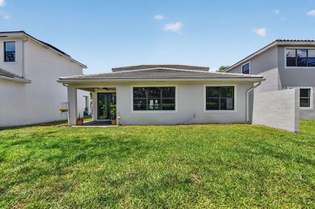 7174 Villamar Way, Lake Worth, FL 33463