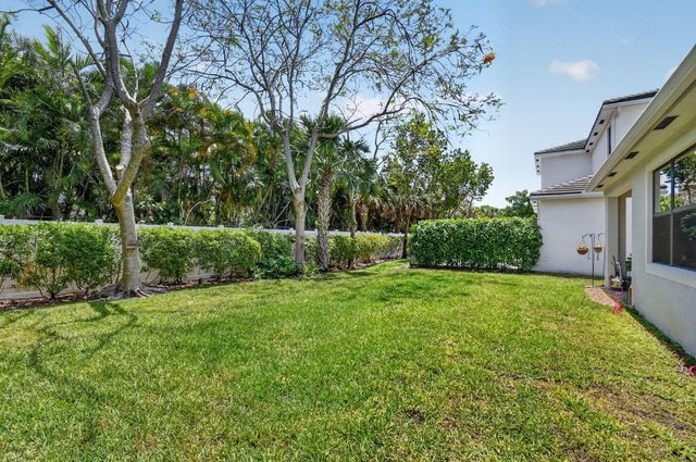 7174 Villamar Way, Lake Worth, FL 33463
