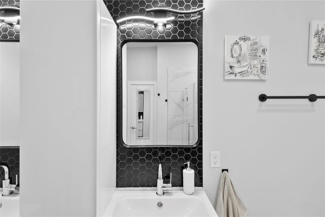 2071 GARRISON Drive, Rockwall, TX 75032