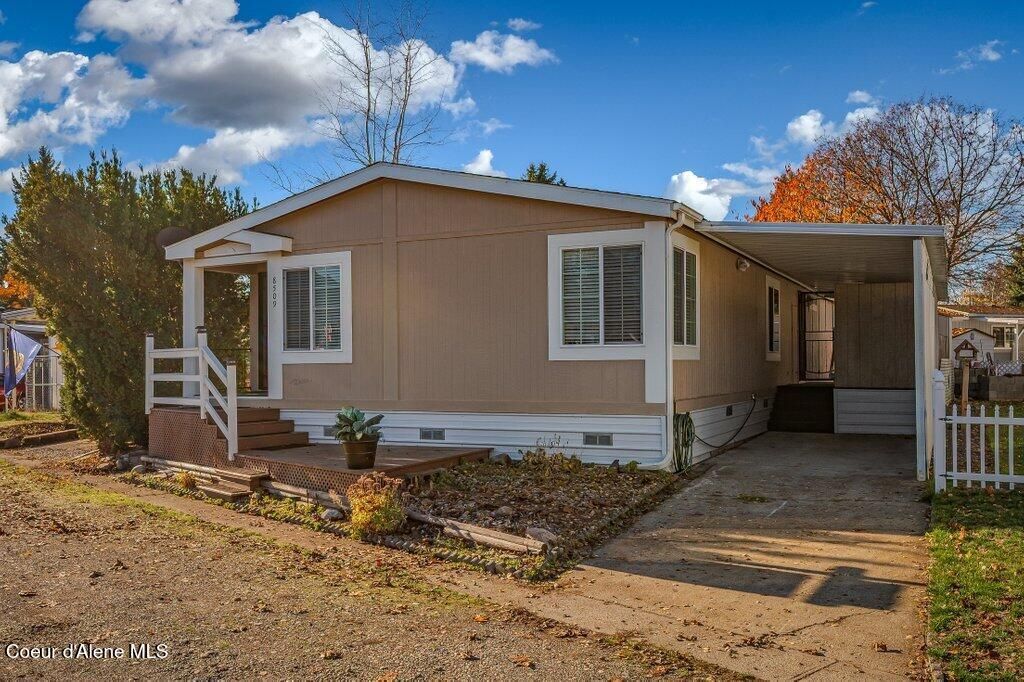 8509 N Sunny LN, Hayden, ID 83835