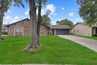 1311 Creek Hollow Drive, El Lago, TX 77586
