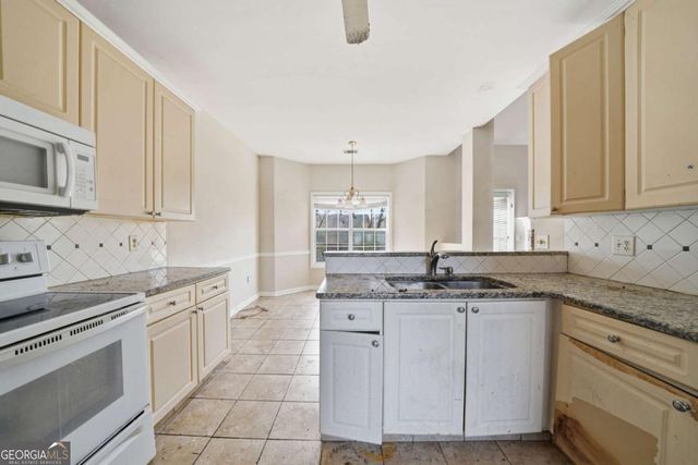 2333 Ettas Circle SE, Conyers, GA 30013