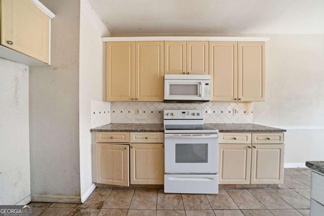 2333 Ettas Circle SE, Conyers, GA 30013