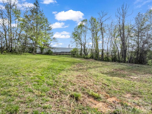 26 Adams Hill Road, Asheville, NC 28806